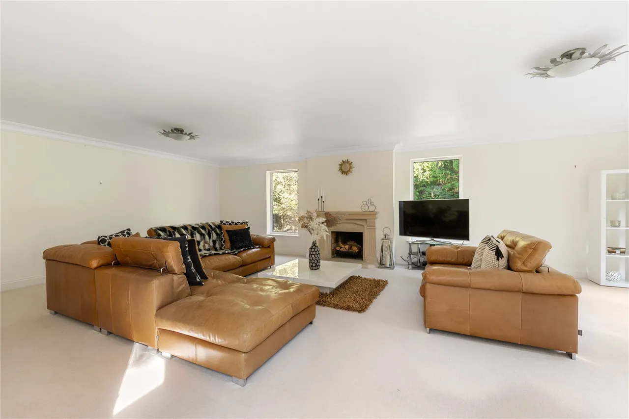 Heath Ride, Finchampstead, Wokingham, Berkshire, RG40 3QN, photo 5