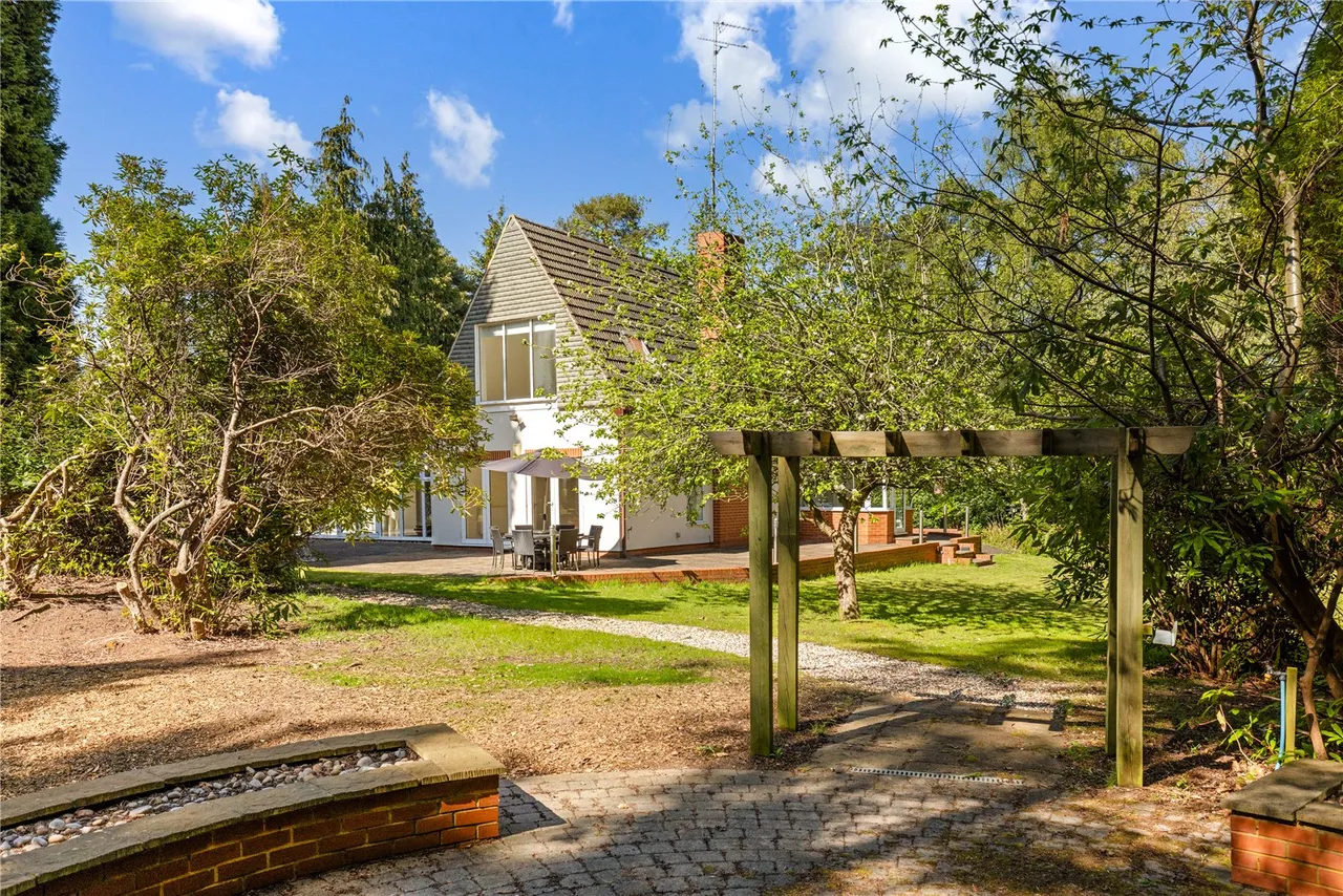 Heath Ride, Finchampstead, Wokingham, Berkshire, RG40 3QN, photo 31
