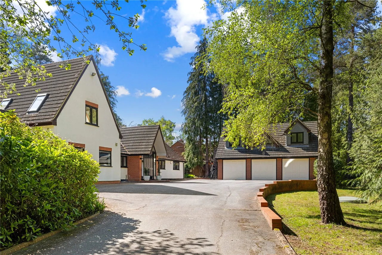 Heath Ride, Finchampstead, Wokingham, Berkshire, RG40 3QN, photo 8