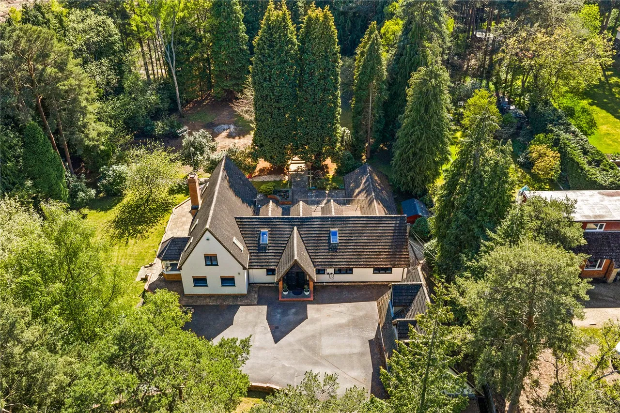 5 bed house for sale — Heath Ride, Finchampstead, Wokingham, Berkshire, RG40 3QN