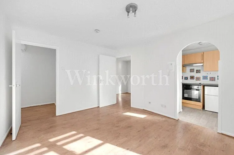Woodvale Way, London, NW11, photo 2
