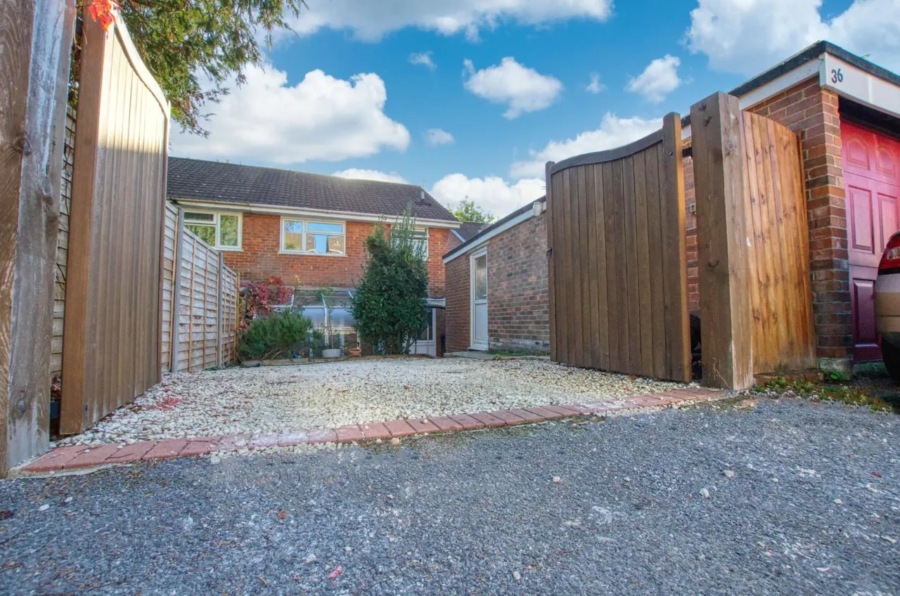 Kingsfield Gardens, Bursledon, SO31, photo 11
