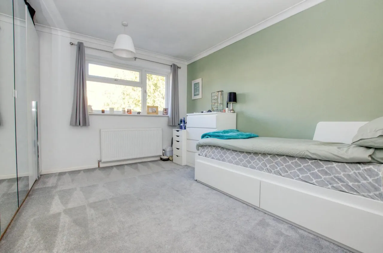 Kingsfield Gardens, Bursledon, SO31, photo 14