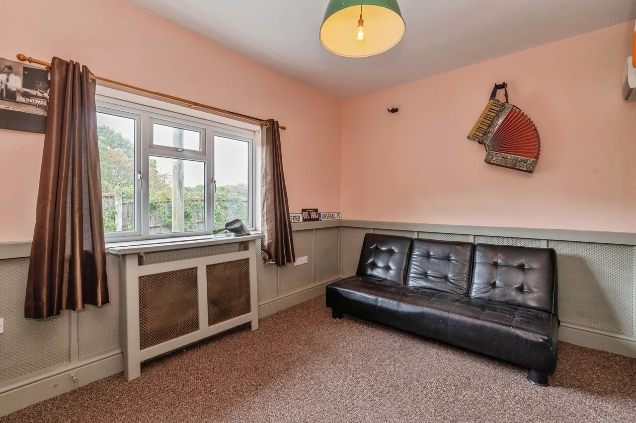 Maycroft Gardens, Grays, Essex, RM17, photo 15