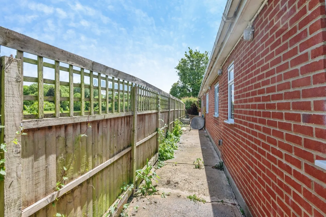 Maycroft Gardens, Grays, Essex, RM17, photo 38