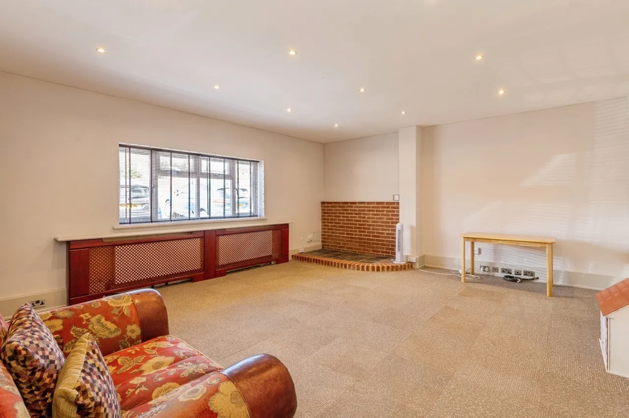 Maycroft Gardens, Grays, Essex, RM17, photo 10