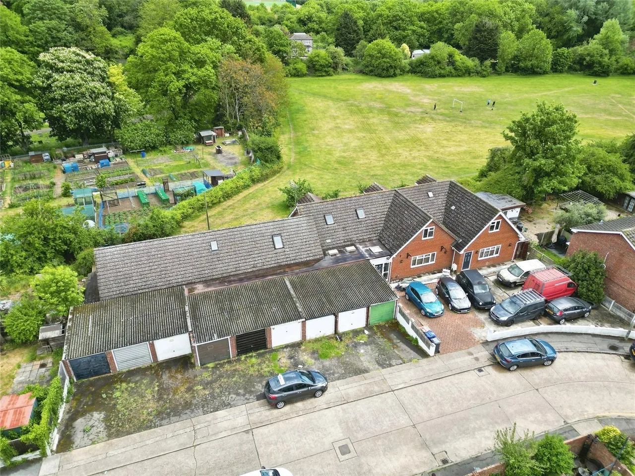 8 bed house for sale — Maycroft Gardens, Grays, Essex, RM17