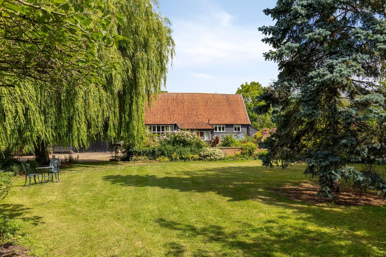 Impressive Grade II Listed Barn Conve, photo 20