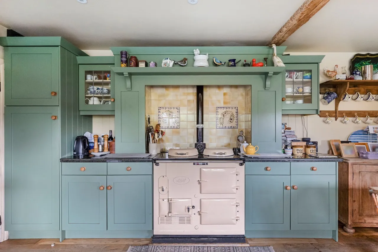 Impressive Grade II Listed Barn Conve, photo 8