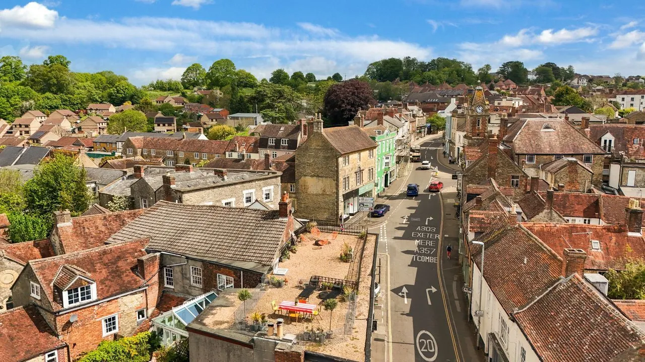 Market Place, Wincanton, BA9, photo 2