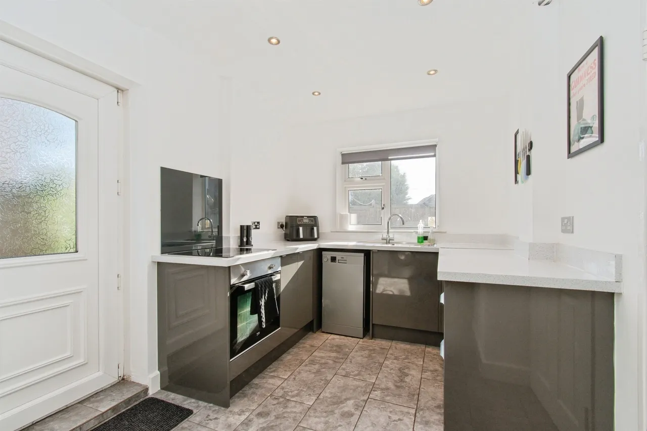 Whitwood Common Lane, Castleford, WF10, photo 6
