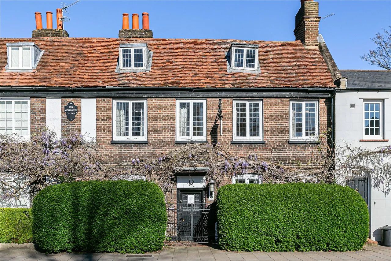 4 bed house for sale, High Street, Teddington, TW11