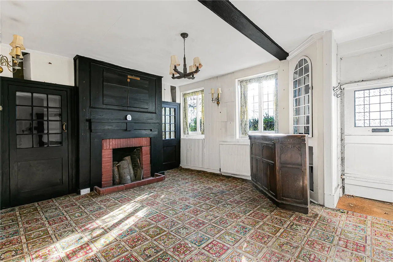 High Street, Teddington, TW11, photo 2
