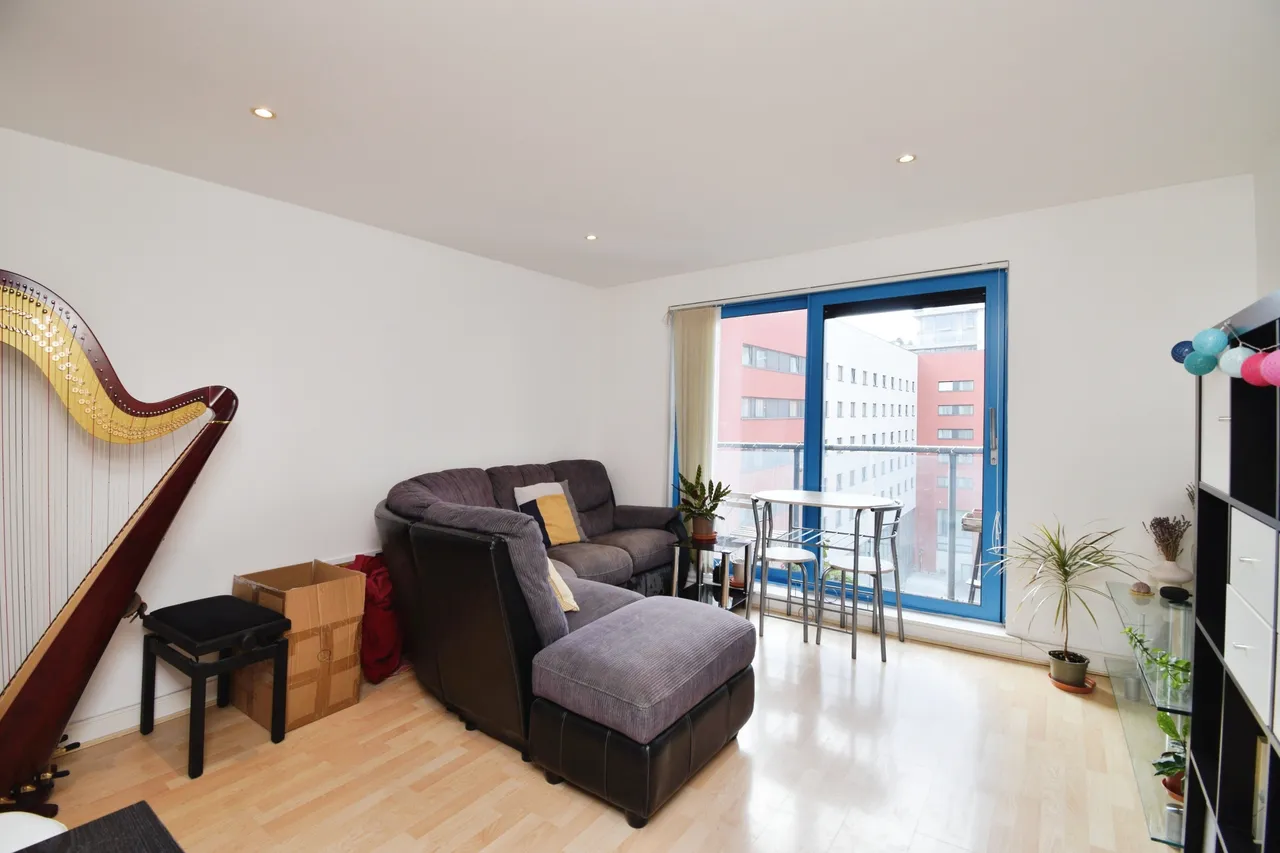 Western Gateway, London, E16, photo 3