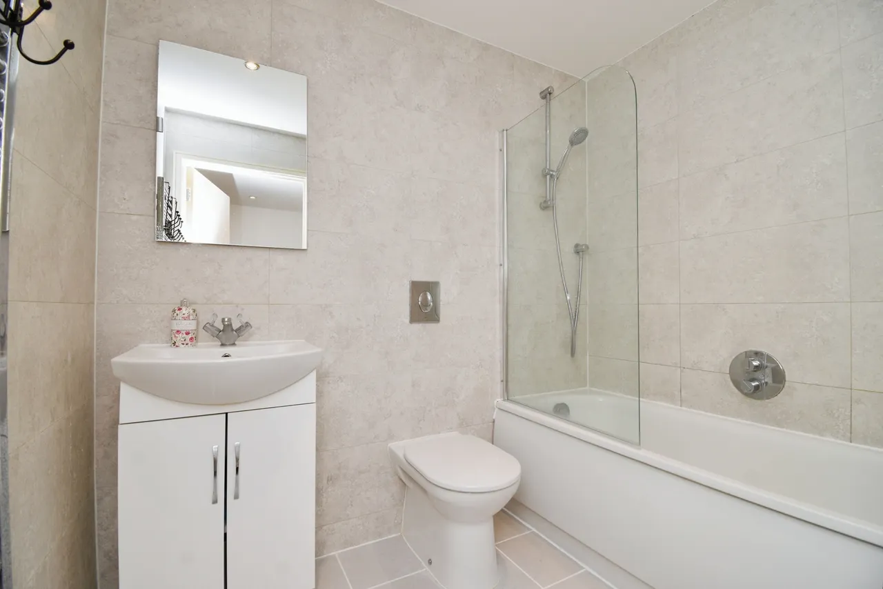 Western Gateway, London, E16, photo 10