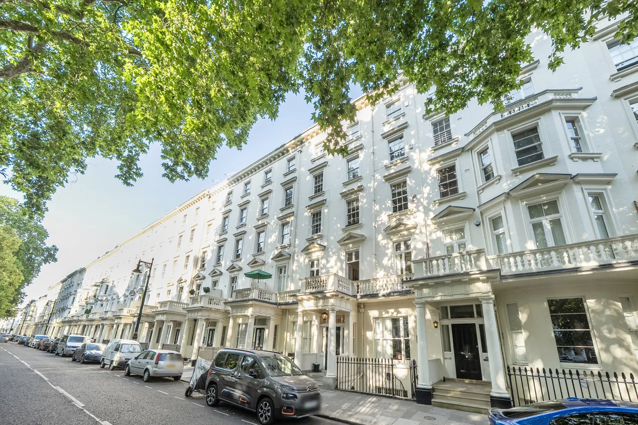 2 bed flat to rent, London, SW1V
