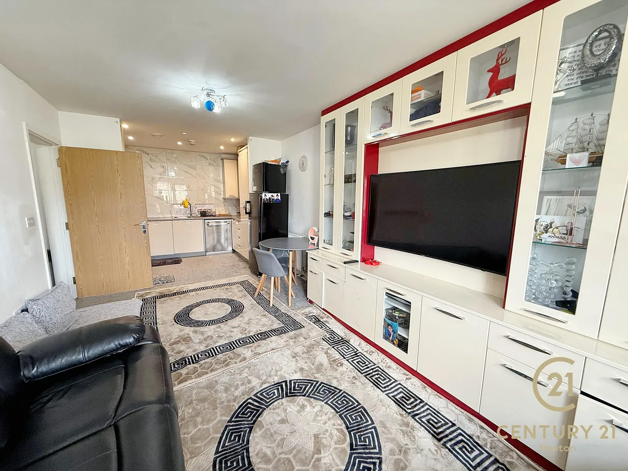 Featherstone Road, Southall, UB2, photo 6