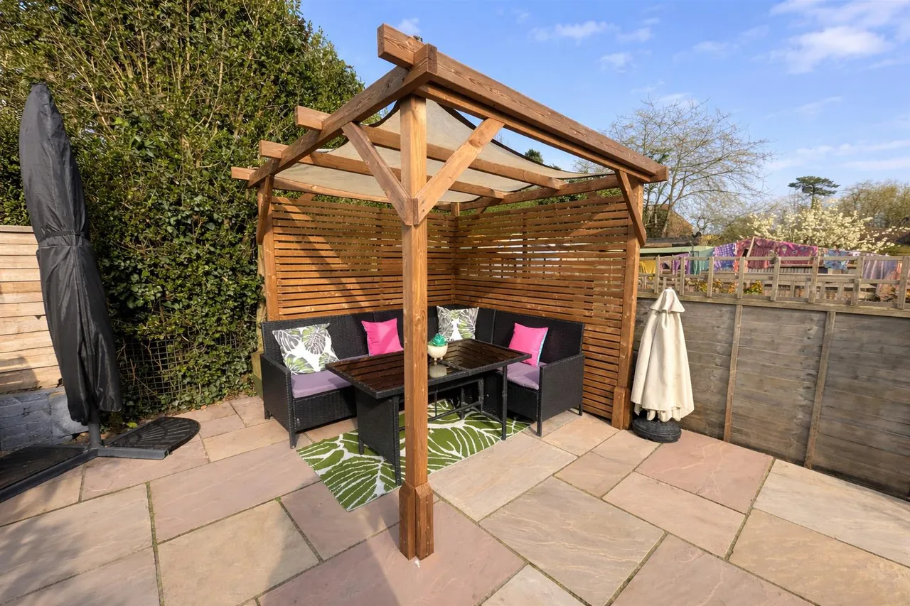 New Road, Ridgewood, Uckfield, East Sussex, TN22 5TE, photo 14