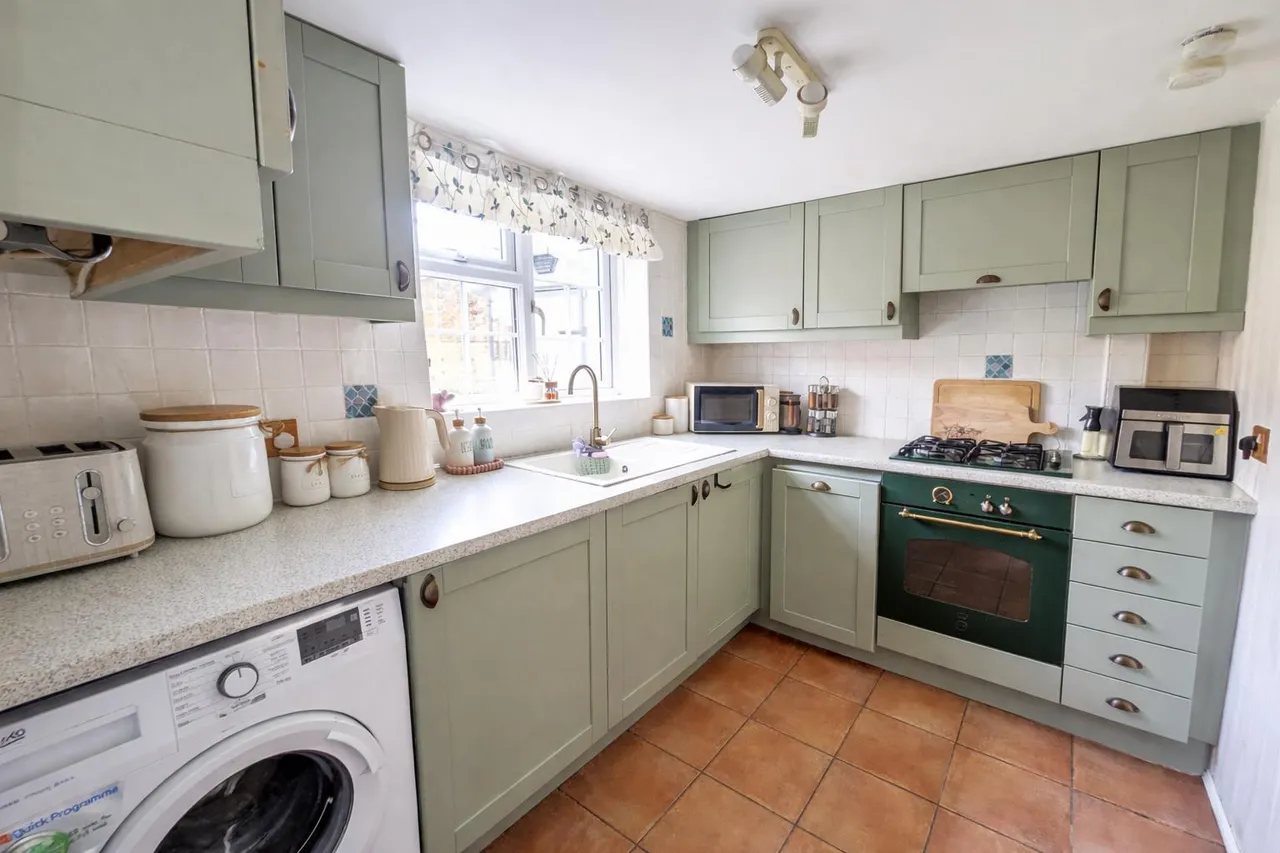New Road, Ridgewood, Uckfield, East Sussex, TN22 5TE, photo 6