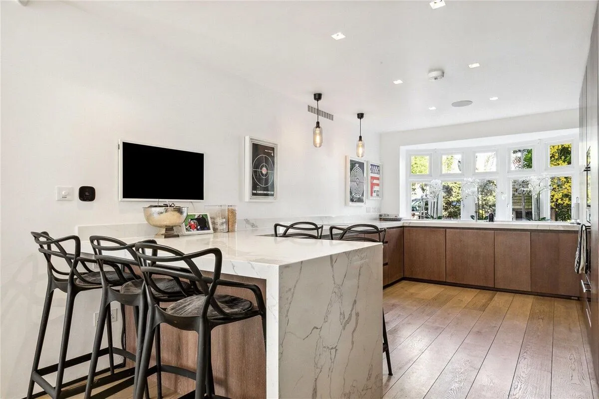 4 bed house for sale, Phillimore Gardens, London, W8
