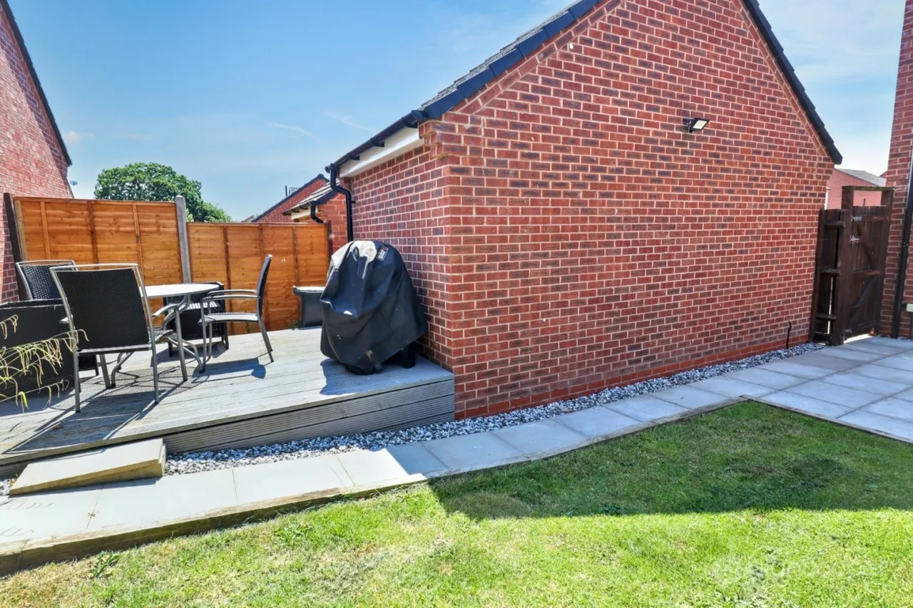 Lower Farm Way, Weddington, CV10, photo 24