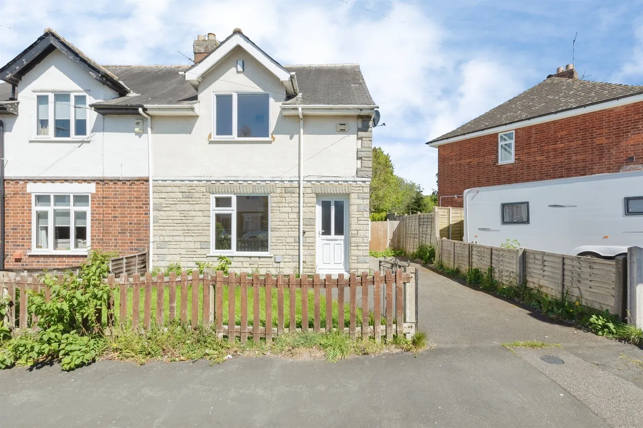 2 bed house for sale — Teign Bank Road, Hinckley