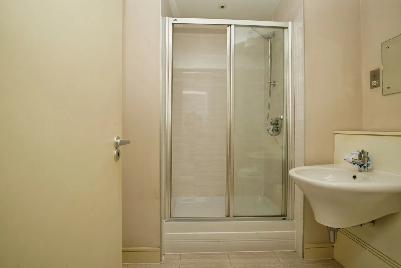 Galleon Way, Cardiff, CF10, photo 12