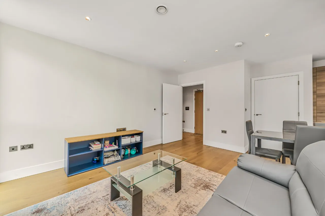 St Josephs Street, London, SW8, photo 9