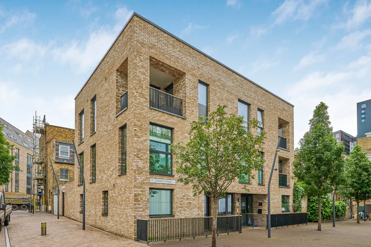 1 bed flat to rent, St Josephs Street, London, SW8
