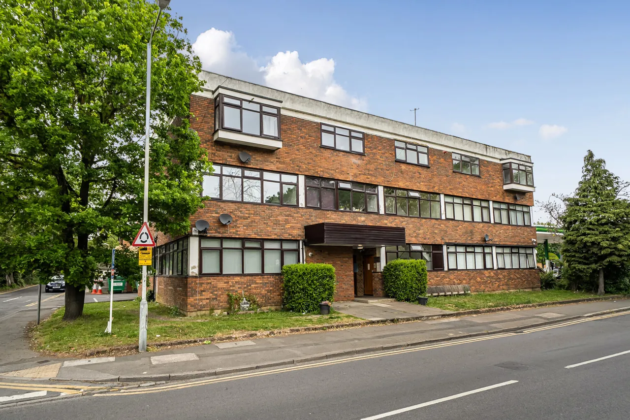2 bed flat for sale, Breakspear Road, HA4