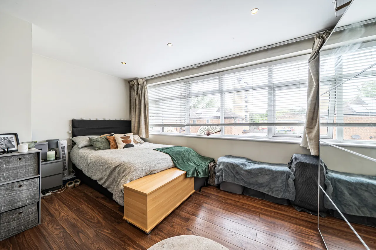 Breakspear Road, HA4, photo 7