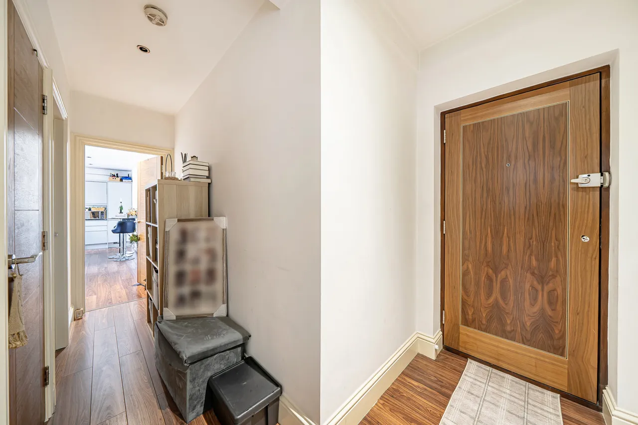 Breakspear Road, HA4, photo 4