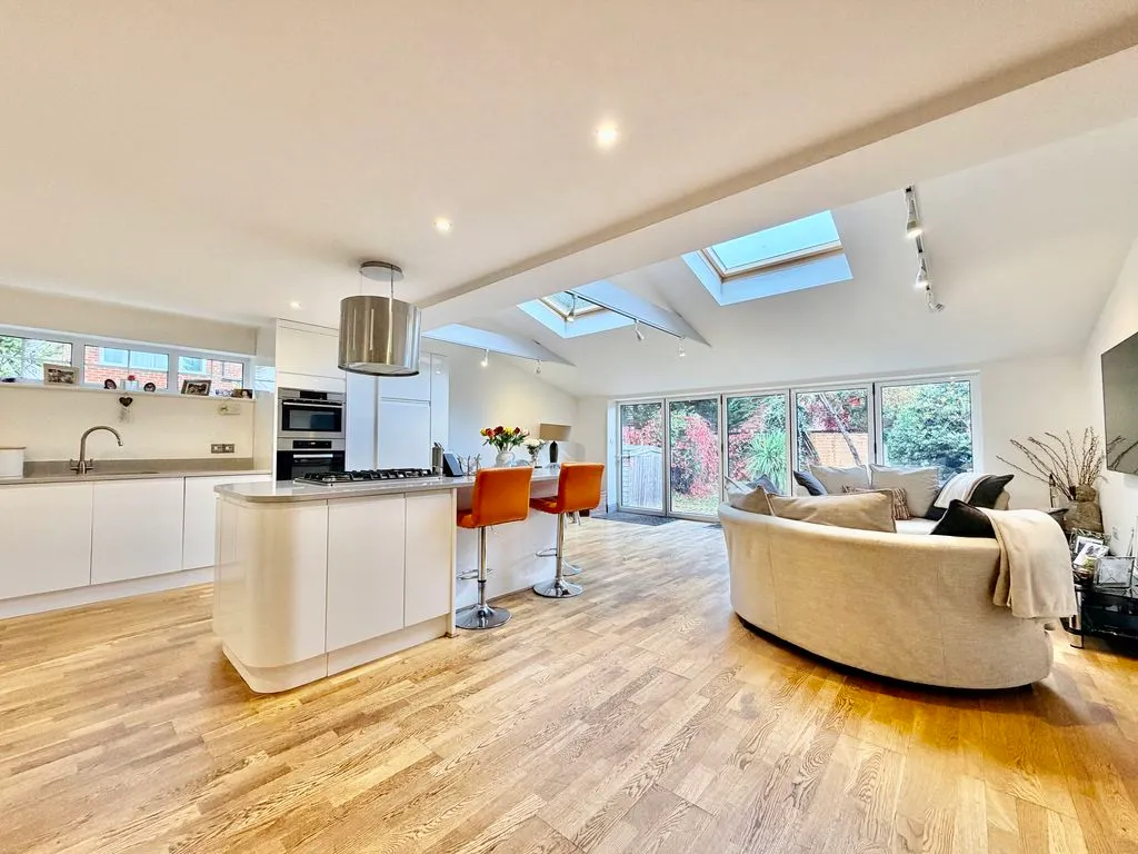 Chapel Road, Flackwell Heath, HP10, photo 3