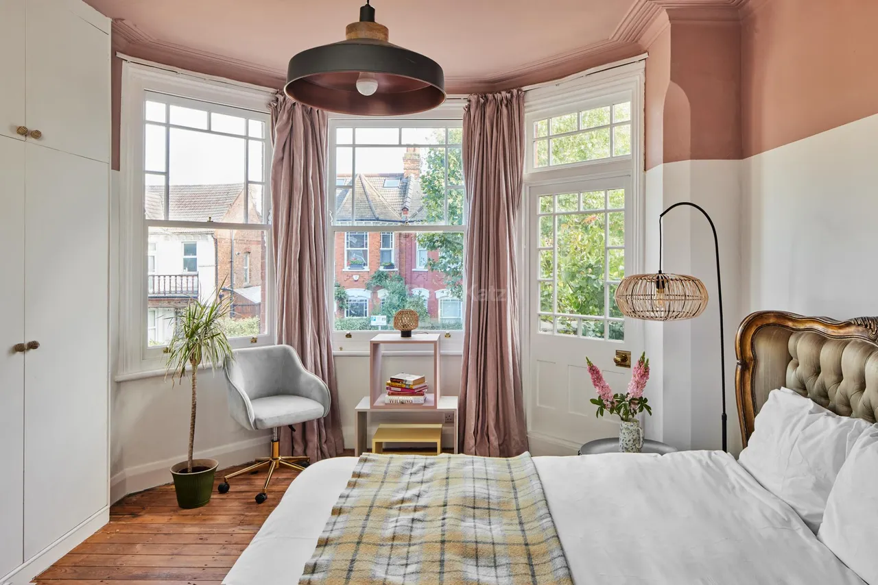 Hamilton Road, London, NW10, photo 13