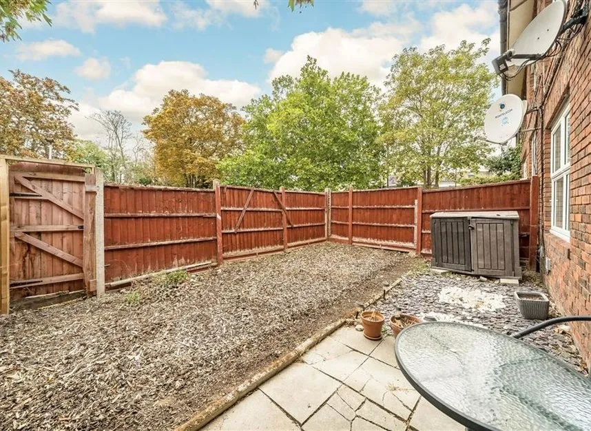 Hope Close, Grove Park, SE12, photo 3