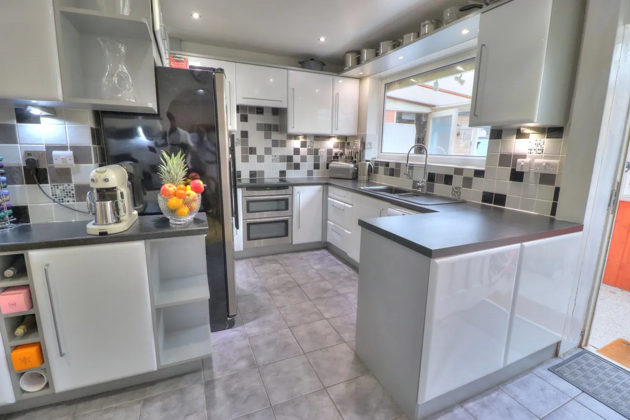 Belmont Avenue, Oldham, OL4, photo 6
