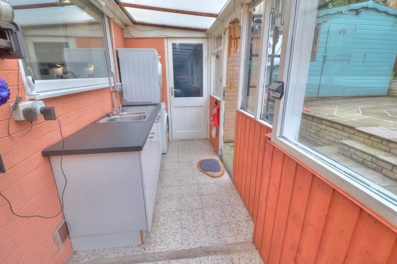 Belmont Avenue, Oldham, OL4, photo 17