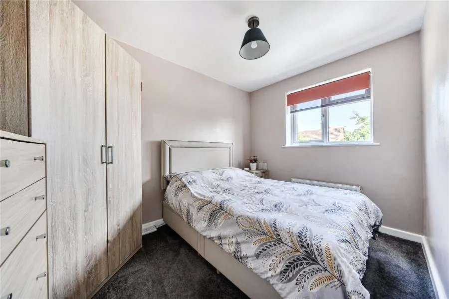 Butlers Drive, Carterton, OX18, photo 10