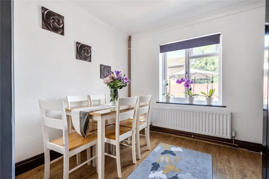 Butlers Drive, Carterton, OX18, photo 7