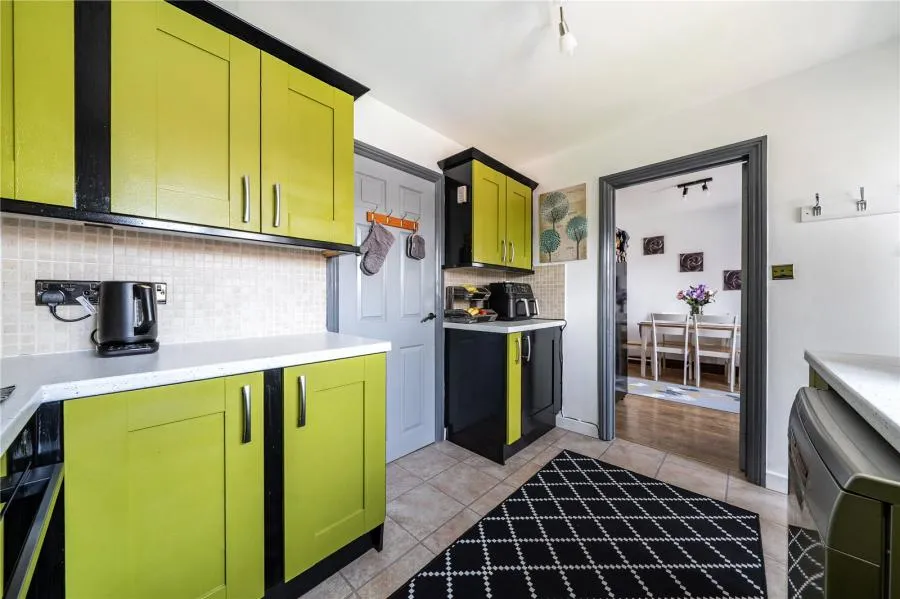 Butlers Drive, Carterton, OX18, photo 8