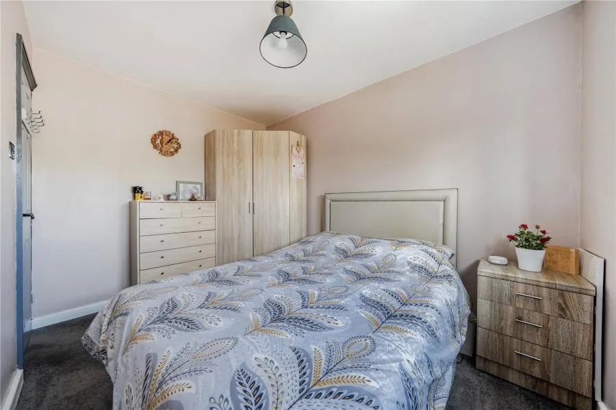 Butlers Drive, Carterton, OX18, photo 11