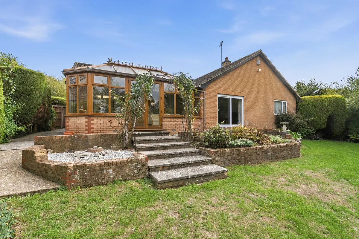 Irchester Road, Rushden, NN10, photo 33