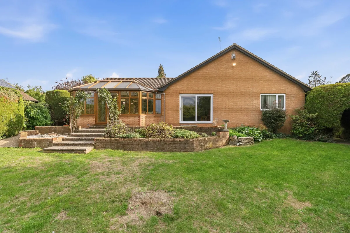 Irchester Road, Rushden, NN10, photo 35
