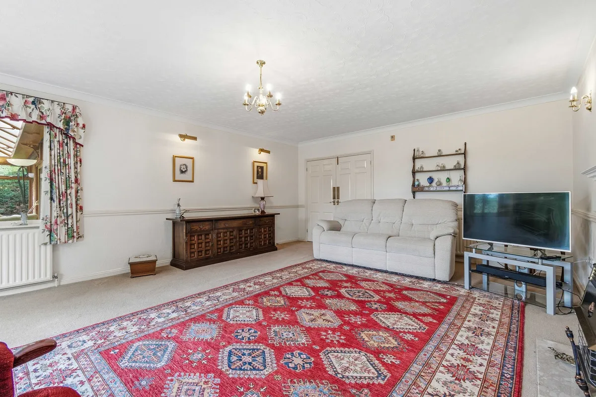 Irchester Road, Rushden, NN10, photo 6
