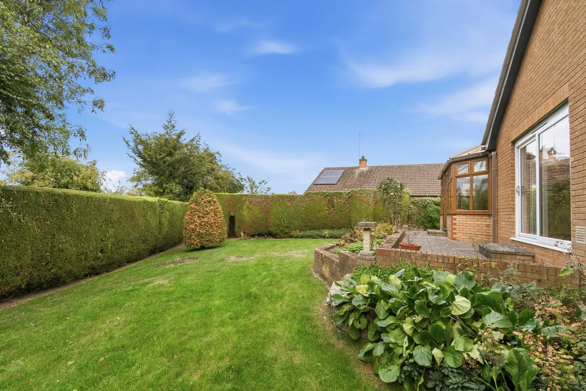 Irchester Road, Rushden, NN10, photo 32