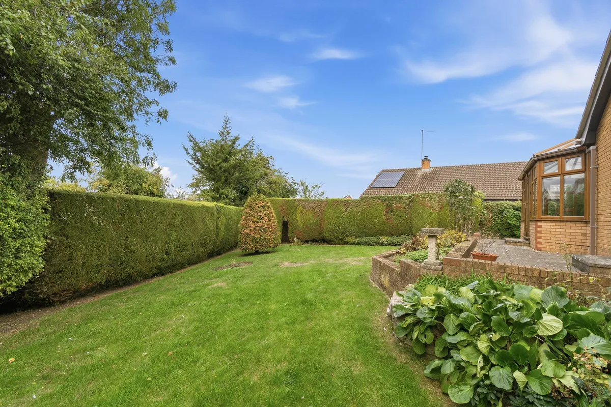 Irchester Road, Rushden, NN10, photo 34