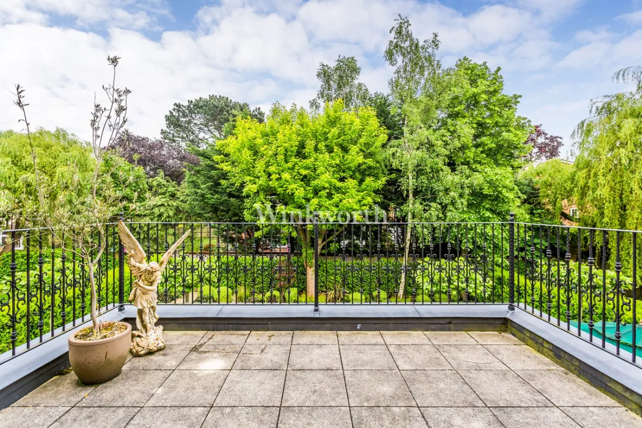 Bayview House, 20 Uplands Park Road, Enfield, EN2, photo 12