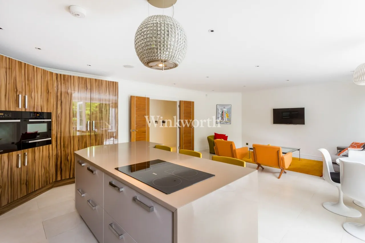 Bayview House, 20 Uplands Park Road, Enfield, EN2, photo 4