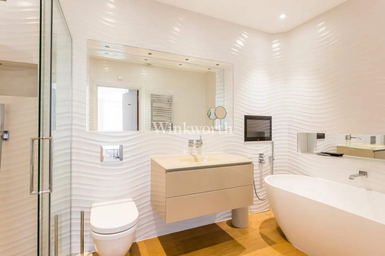 Bayview House, 20 Uplands Park Road, Enfield, EN2, photo 8