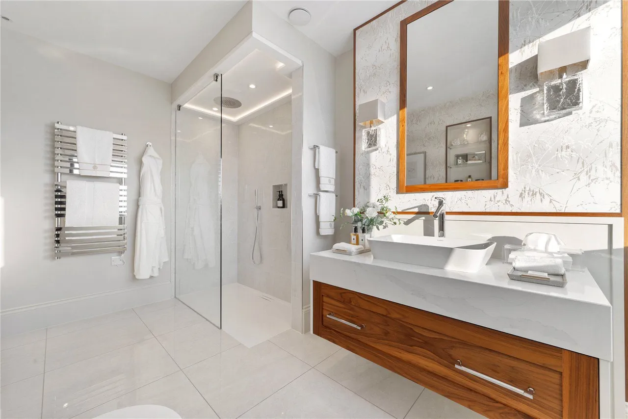 Briestfield Road, Briestfield, WF12, photo 22